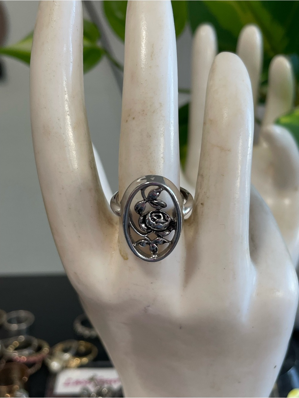 Silver Floral Oval Rose Ring